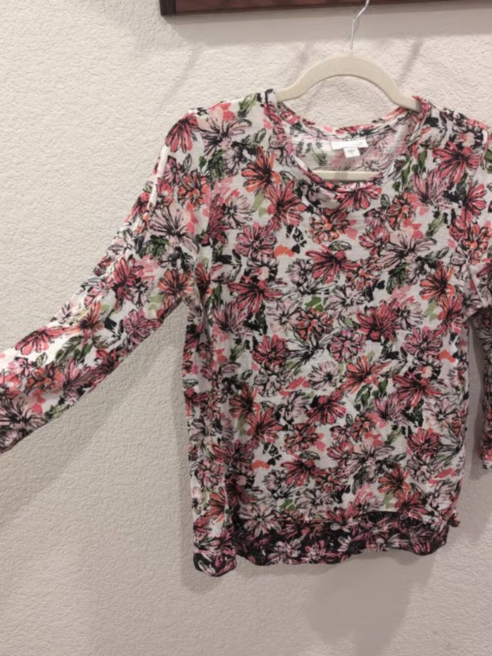 Women's Floral Quarter Sleeve Top Size S